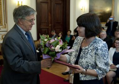 Arany János-díjat kapott  Egyed Emese szakosztályi elnök