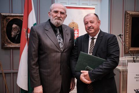 Magyar Arany Érdemkereszt kitüntetést kapott Koós Ferenc József